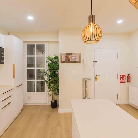 Bilbao Chic Barrena Old Town Apartment Bagian luar foto