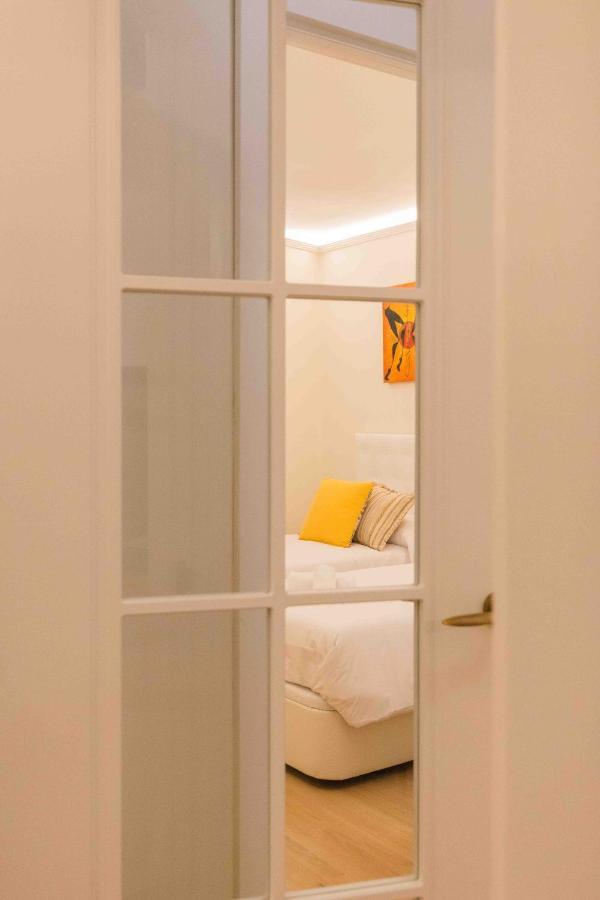 Bilbao Chic Barrena Old Town Apartment Bagian luar foto