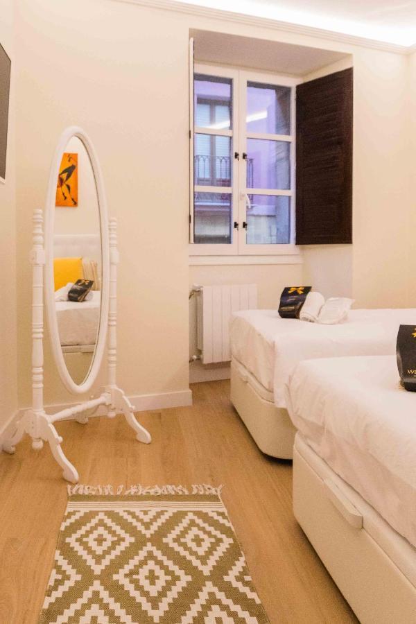 Bilbao Chic Barrena Old Town Apartment Bagian luar foto