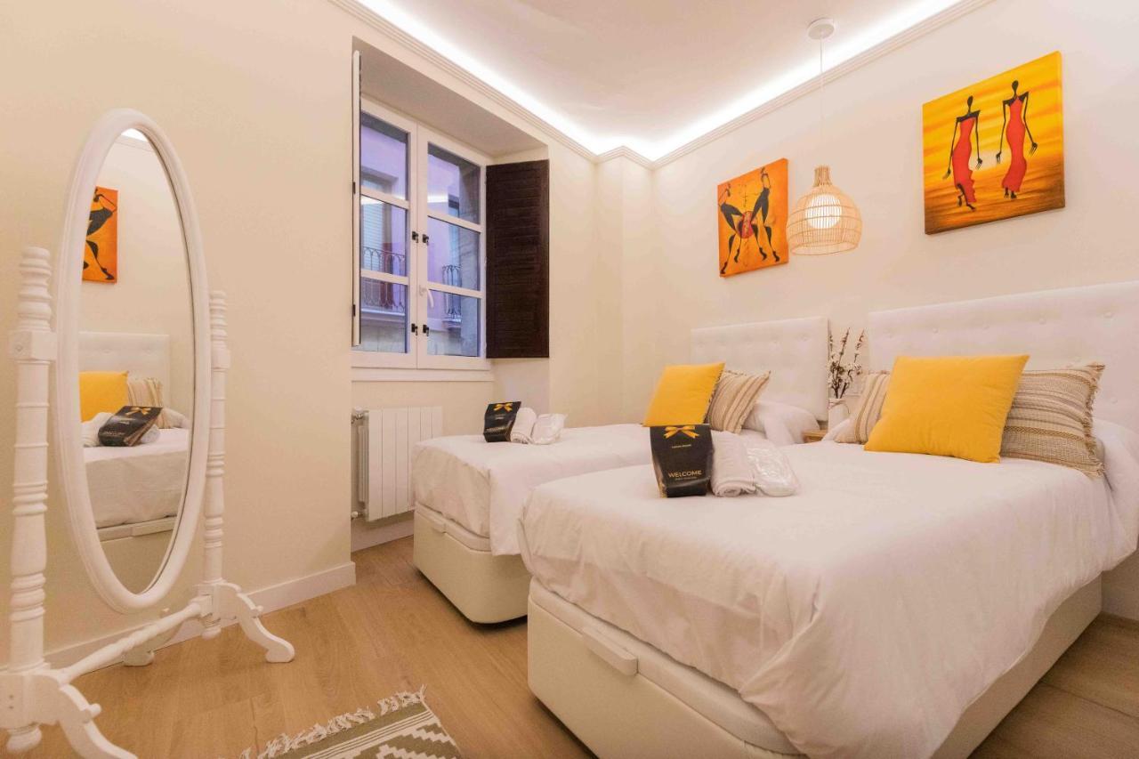 Bilbao Chic Barrena Old Town Apartment Bagian luar foto