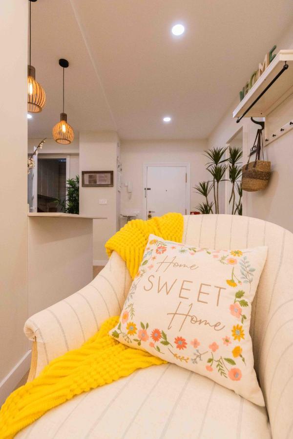 Bilbao Chic Barrena Old Town Apartment Bagian luar foto
