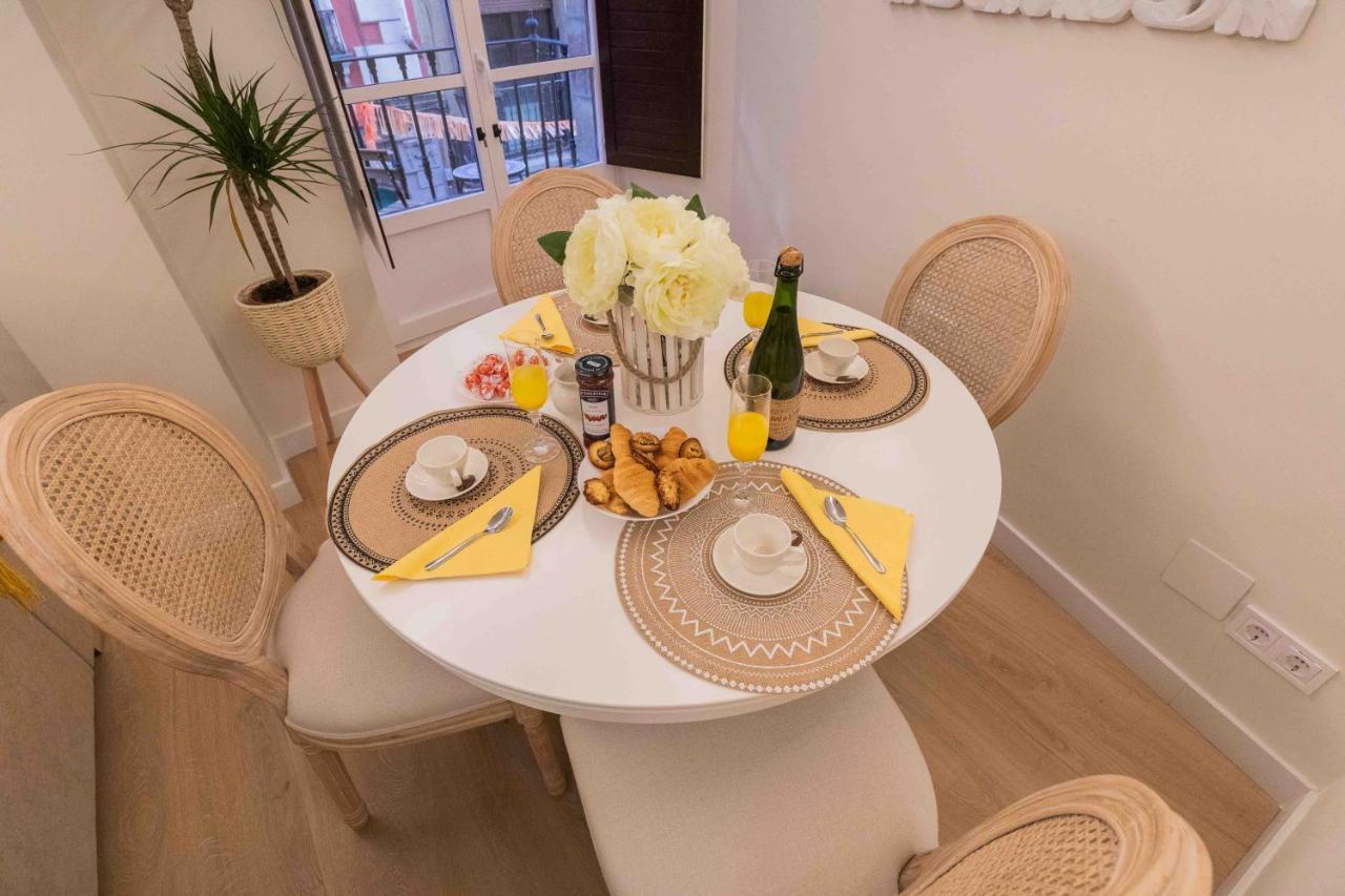 Bilbao Chic Barrena Old Town Apartment Bagian luar foto