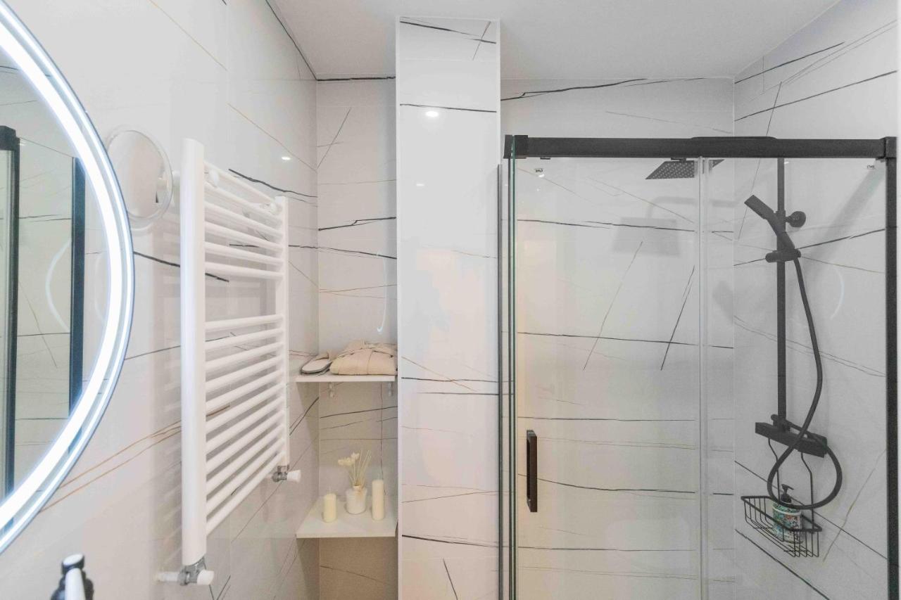 Bilbao Chic Barrena Old Town Apartment Bagian luar foto